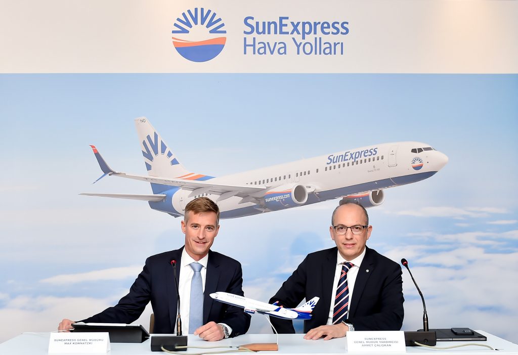 Salgın yılını kârla kapattı: Türkiye turizmi için uçuş ağını genişletiyor