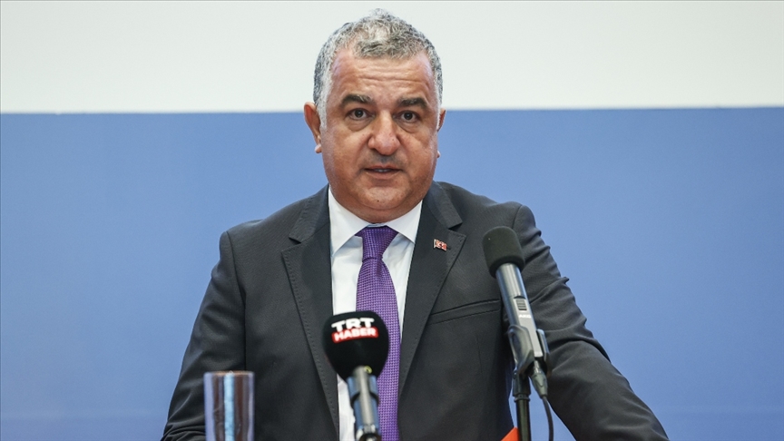 Büyükelçi Şen, Ece Sarıgül’ün ailesini ziyaret etti