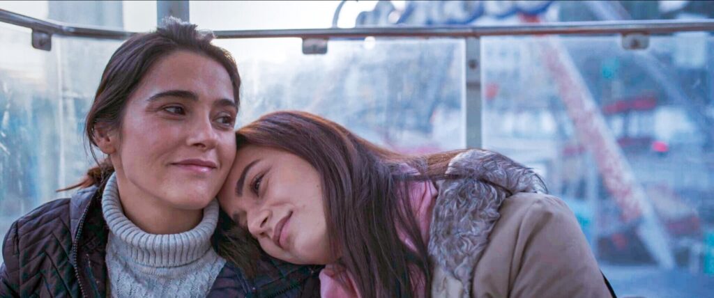 Çeyrek asırlık festival sona erdi: En iyi film ödülü Altın Elma “Ölü Mevsim”in oldu