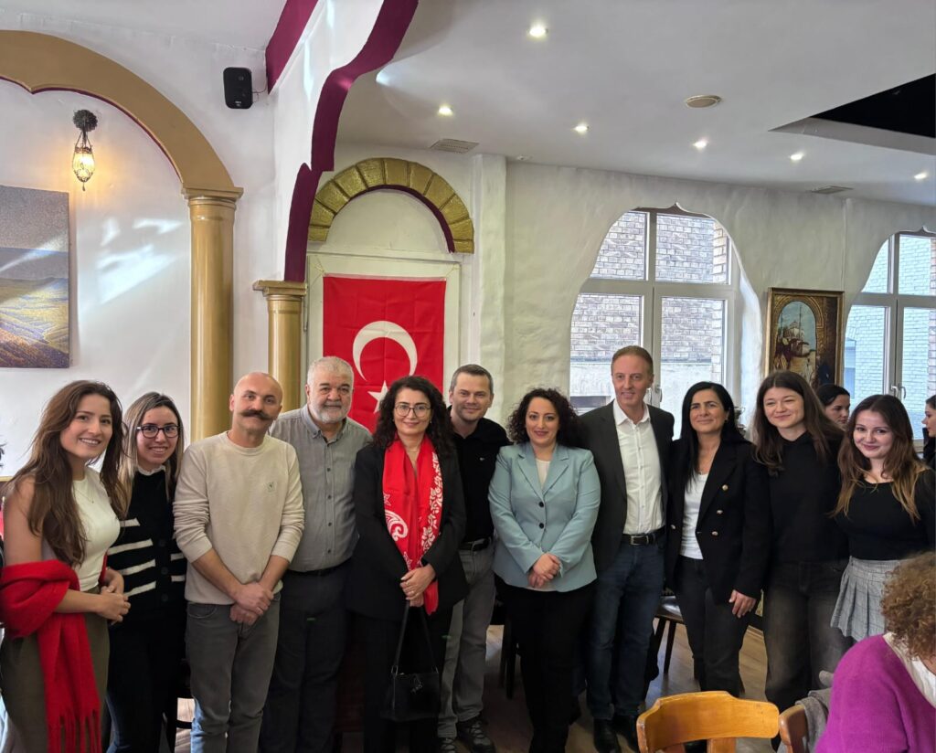 Almanya Türk Expatlar Topluluğu: 17 şehirde  “Cumhuriyetin 102. yılı” coşkusu