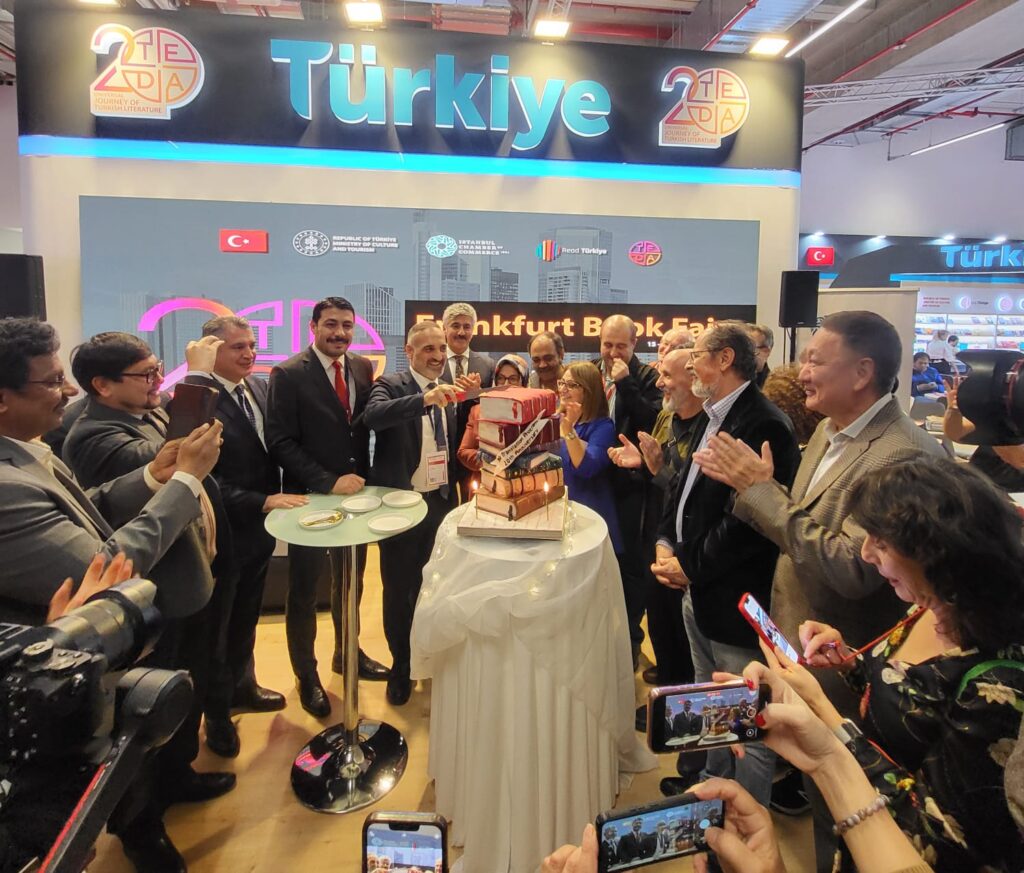 Türk edebiyatının dışa açılan kapısı: TEDA’ya Frankfurt’ta yaş günü kutlaması