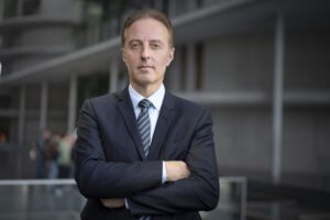 Kürt gösterileri: Karaahmetoğlu  Türklerin can güvenliğinin korunmasını istedi