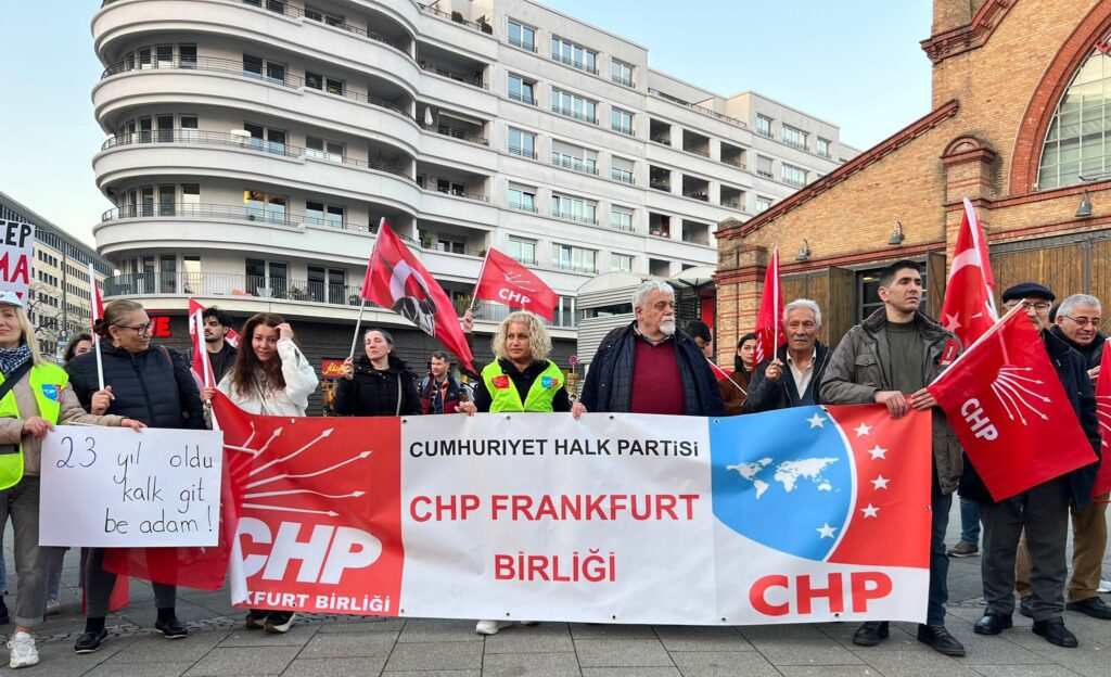İmamoğlu ve arkadaşları için bir destek eylemi de Frankfurt’ta