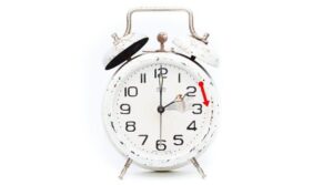 Bu gece Türkiye ile Almanya  Arasındaki saat farkı bire iniyor